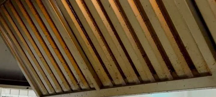 Imagem de sistema de exaustão incluída na apresentação da Moura Ambiental